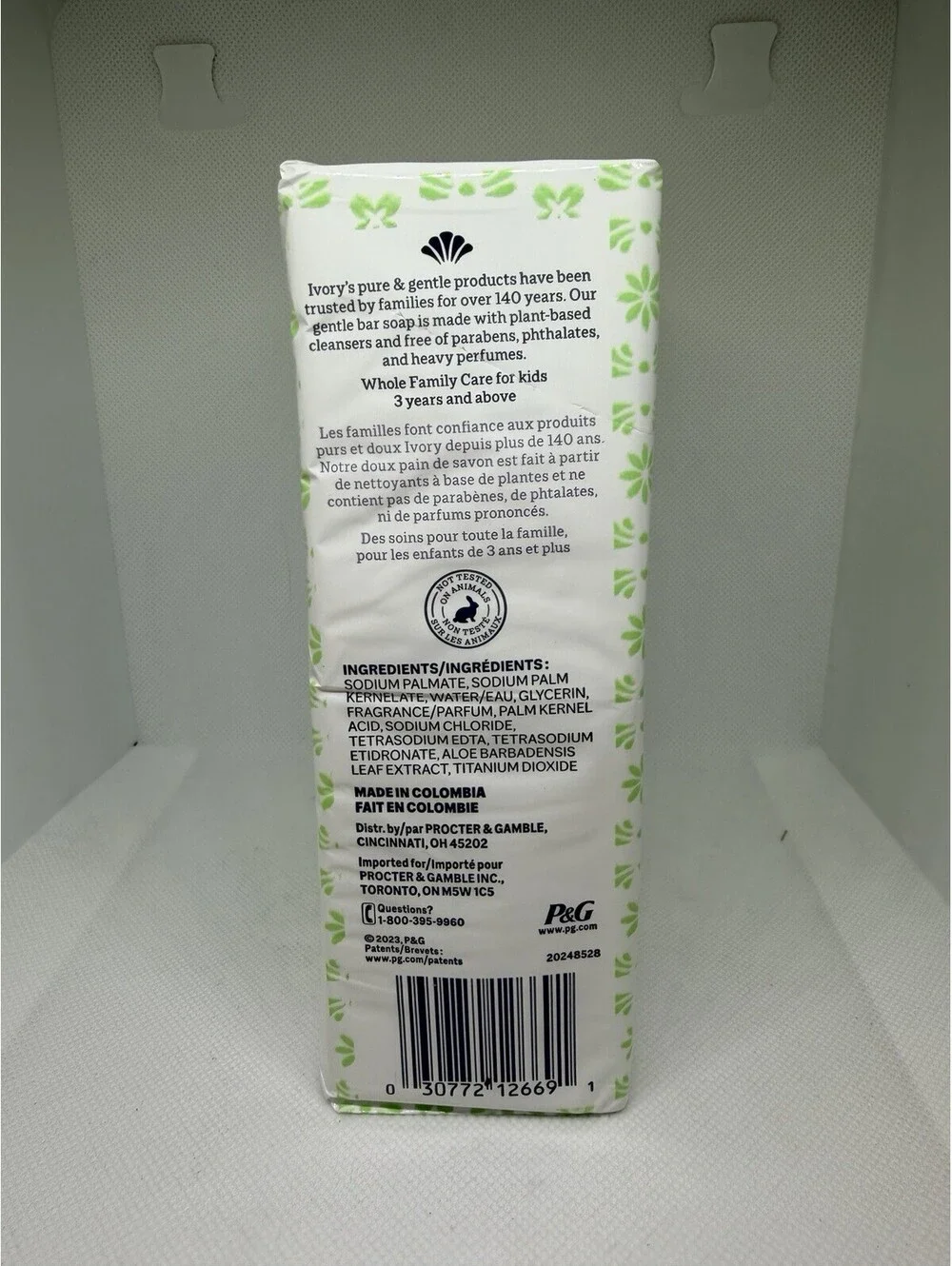 Ivory Soothing Notes Of Aloe 12 Bars Gentle Soap For Whole Family 38oz.